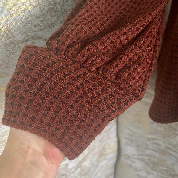 Lush Rust Mock Neck Balloon Sleeve Knit Sweater Size S - Picture 7 of 14